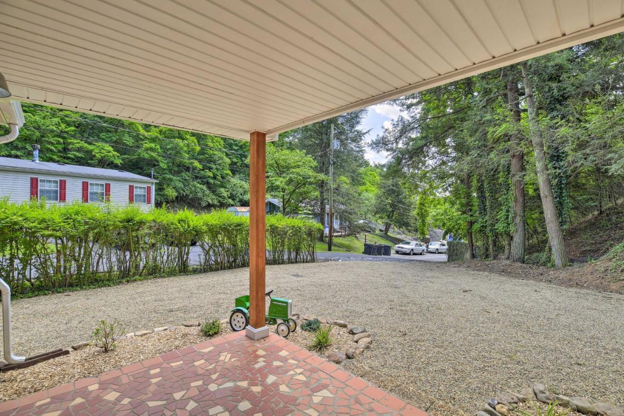 Updated Bristol Retreat About 2 Miles To Downtown! Extérieur photo